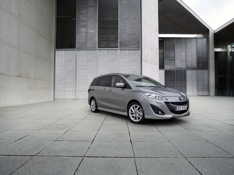 Mazda 5 2013 - 31
