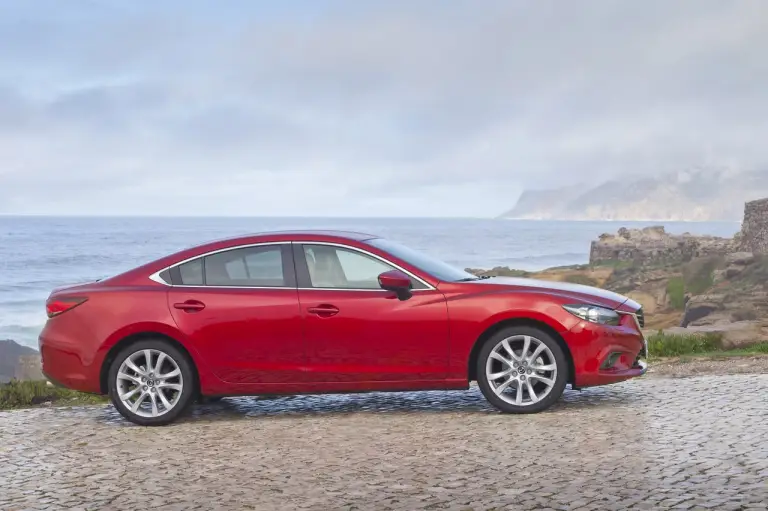 Mazda 6 Berlina e Wagon - 2013 - 32