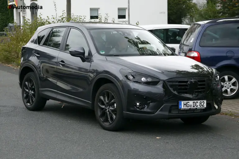 Mazda CX-5 restyling - foto spia (settembre 2014) - 2