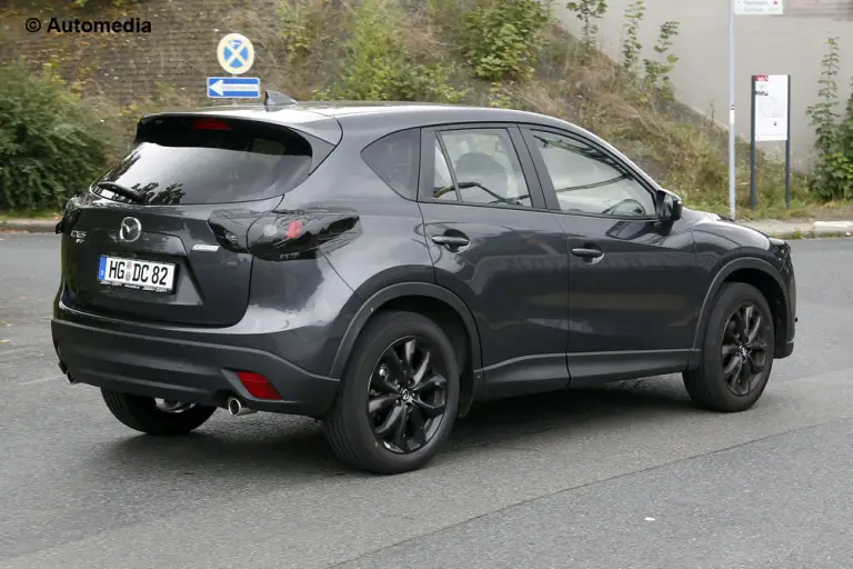 Mazda CX-5 restyling - foto spia (settembre 2014) - 5