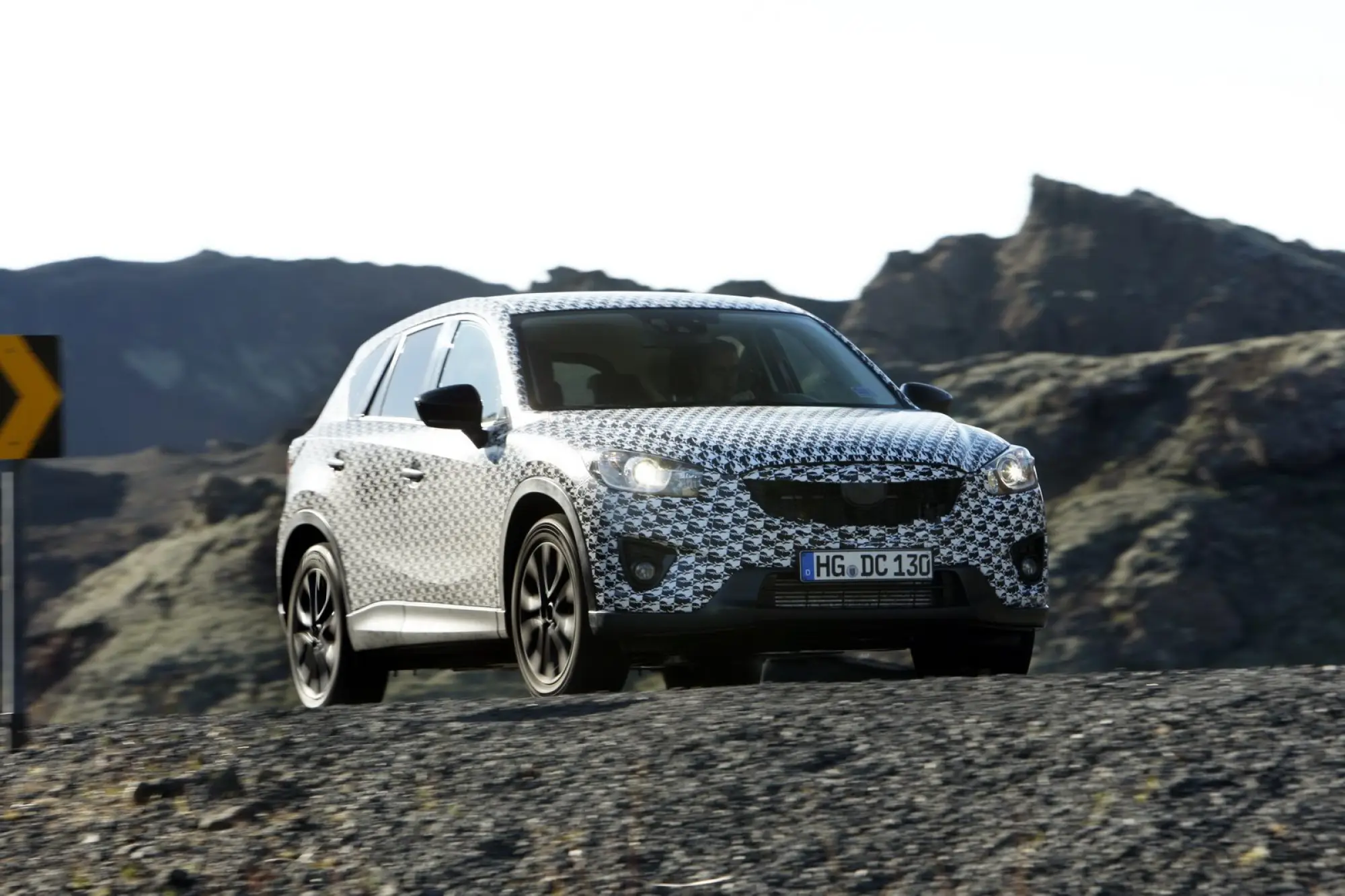 Mazda CX-5 SUV 2011 - 21