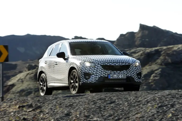 Mazda CX-5 SUV 2011 - 21