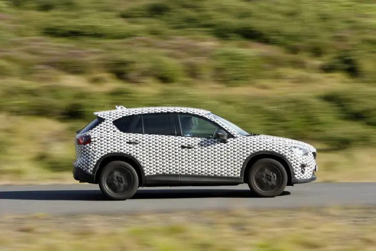 Mazda CX-5 SUV 2011 - 23
