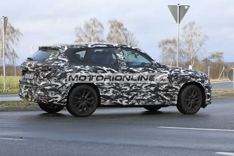 Mazda CX-60 - Foto spia 18-2-2022 - 18