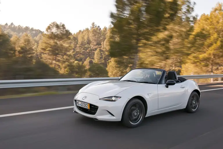 Mazda MX-5 2016 - 21