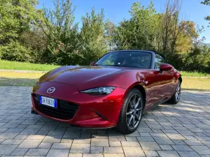 Mazda MX-5 2022 - Come va