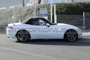 Mazda MX-5 2025 - Foto Spia 13-09-2022 - 18