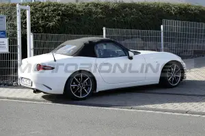 Mazda MX-5 2025 - Foto Spia 13-09-2022