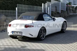 Mazda MX-5 2025 - Foto Spia 13-09-2022