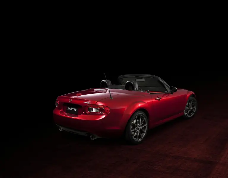 Mazda MX-5 25th Anniversary Edition - 6