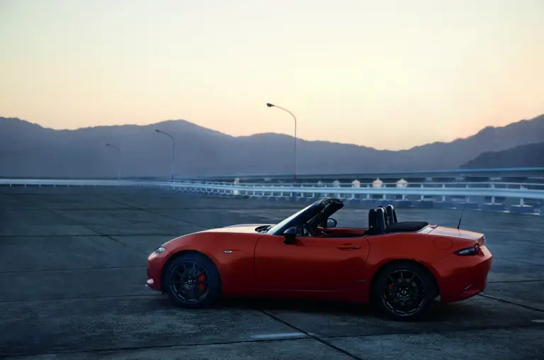 Mazda MX-5 30th Anniversary Edition - 3