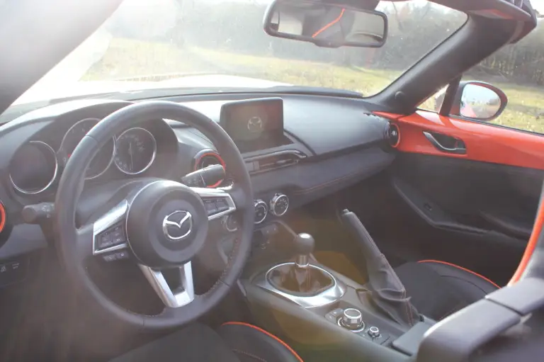 Mazda Mx-5 30th Anniversary  Prova Su Strada - 17