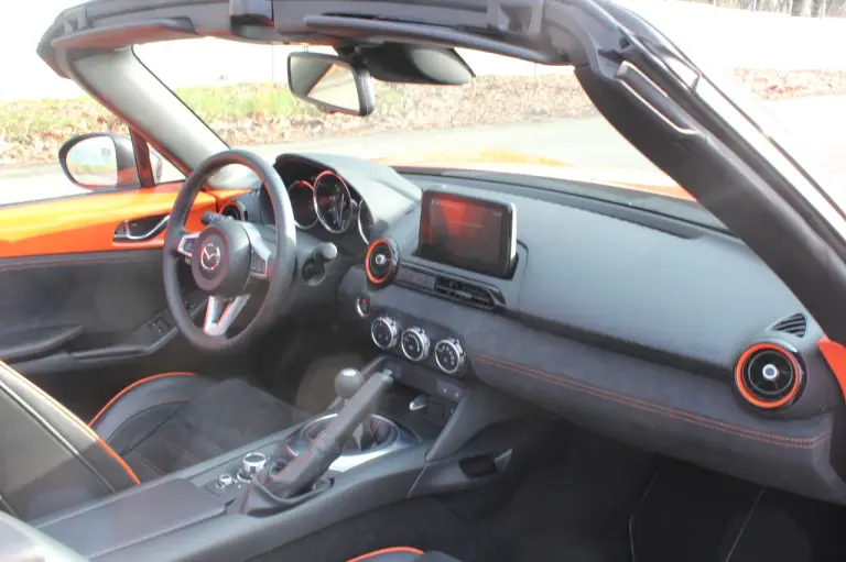 Mazda Mx-5 30th Anniversary  Prova Su Strada - 19