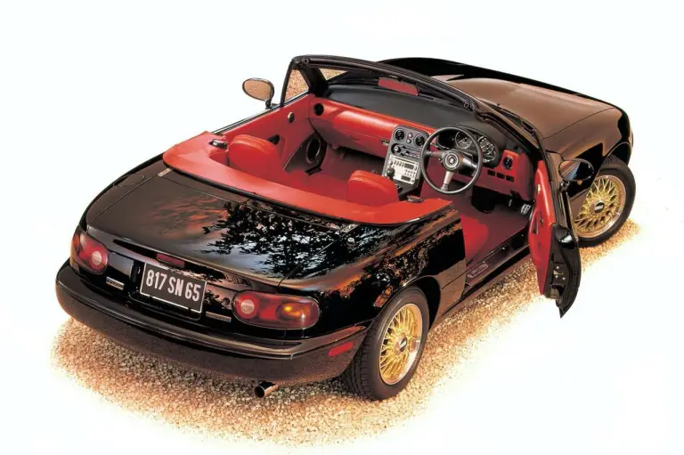 Mazda MX-5 Eunos Edition - 1