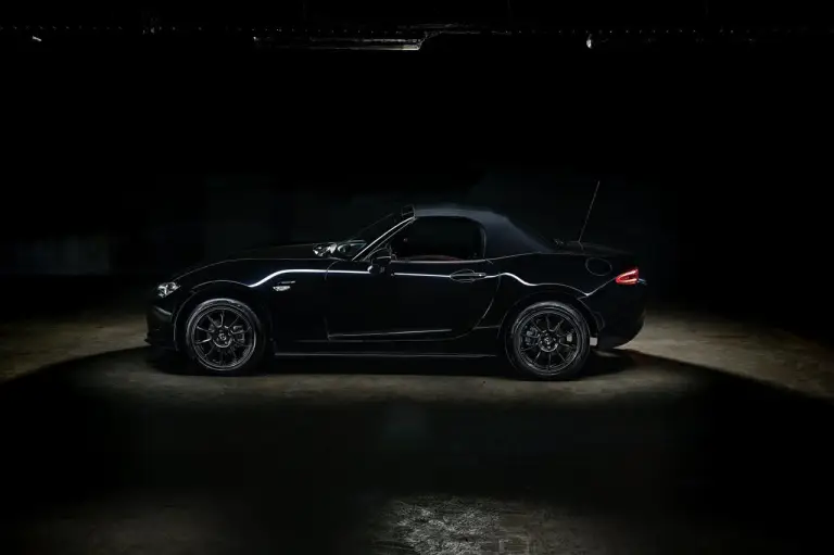 Mazda MX-5 Eunos Edition - 13