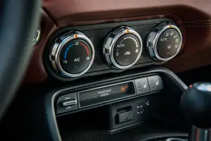 Mazda MX-5 MY 2019 - 14