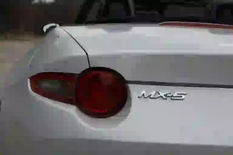 Mazda Mx-5 ND: prova su strada - 13