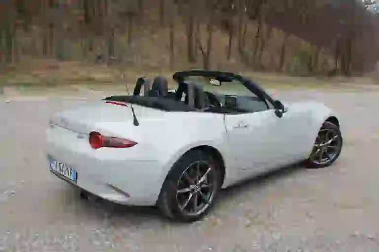 Mazda Mx-5 ND: prova su strada - 17