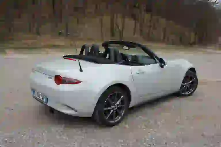 Mazda Mx-5 ND: prova su strada - 18