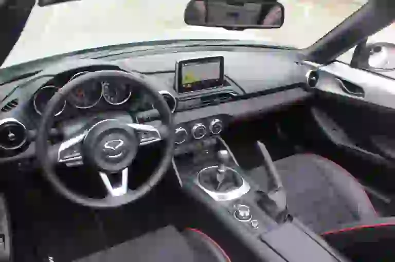 Mazda Mx-5 ND: prova su strada - 22
