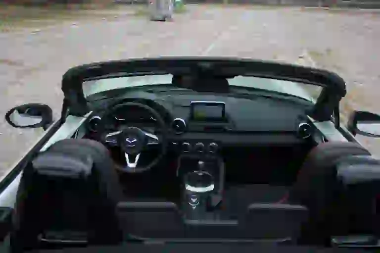 Mazda Mx-5 ND: prova su strada - 23