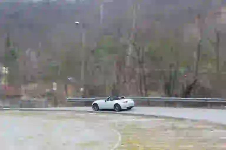 Mazda Mx-5 ND: prova su strada - 40