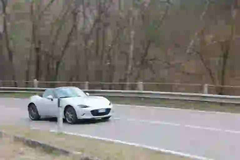 Mazda Mx-5 ND: prova su strada - 60