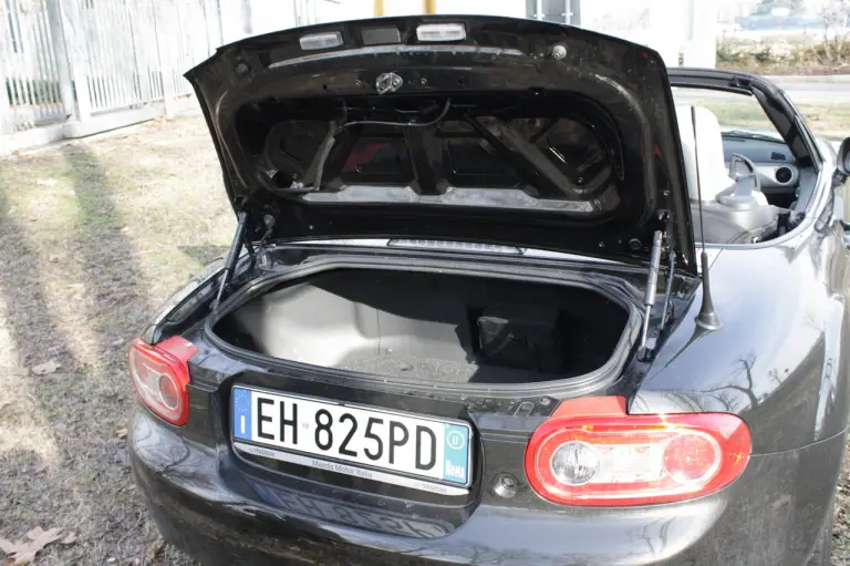 Mazda MX-5 Record Series Black - Test Drive - 8
