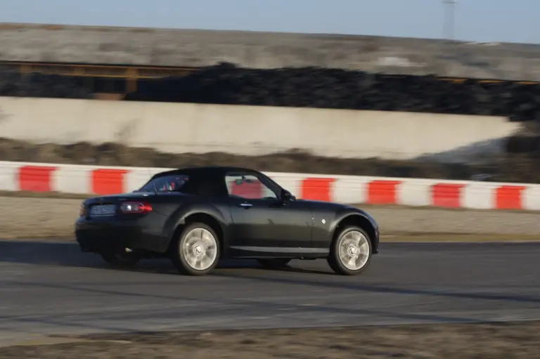 Mazda MX-5 Record Series Black - Test Drive - 56