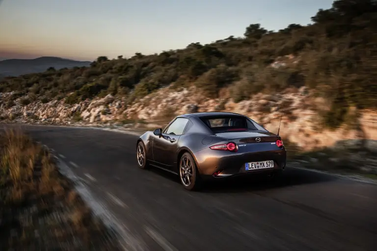 Mazda MX-5 RF - 2