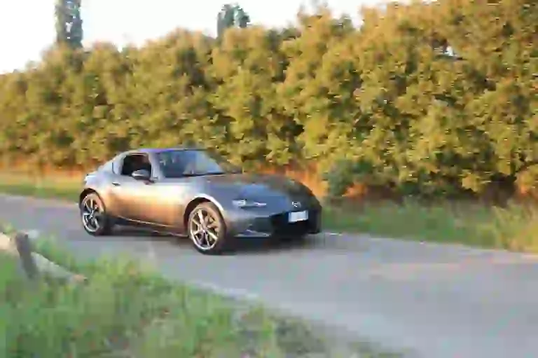 Mazda Mx-5 RF: prova su strada - 2