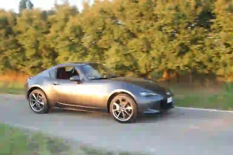 Mazda Mx-5 RF: prova su strada - 3