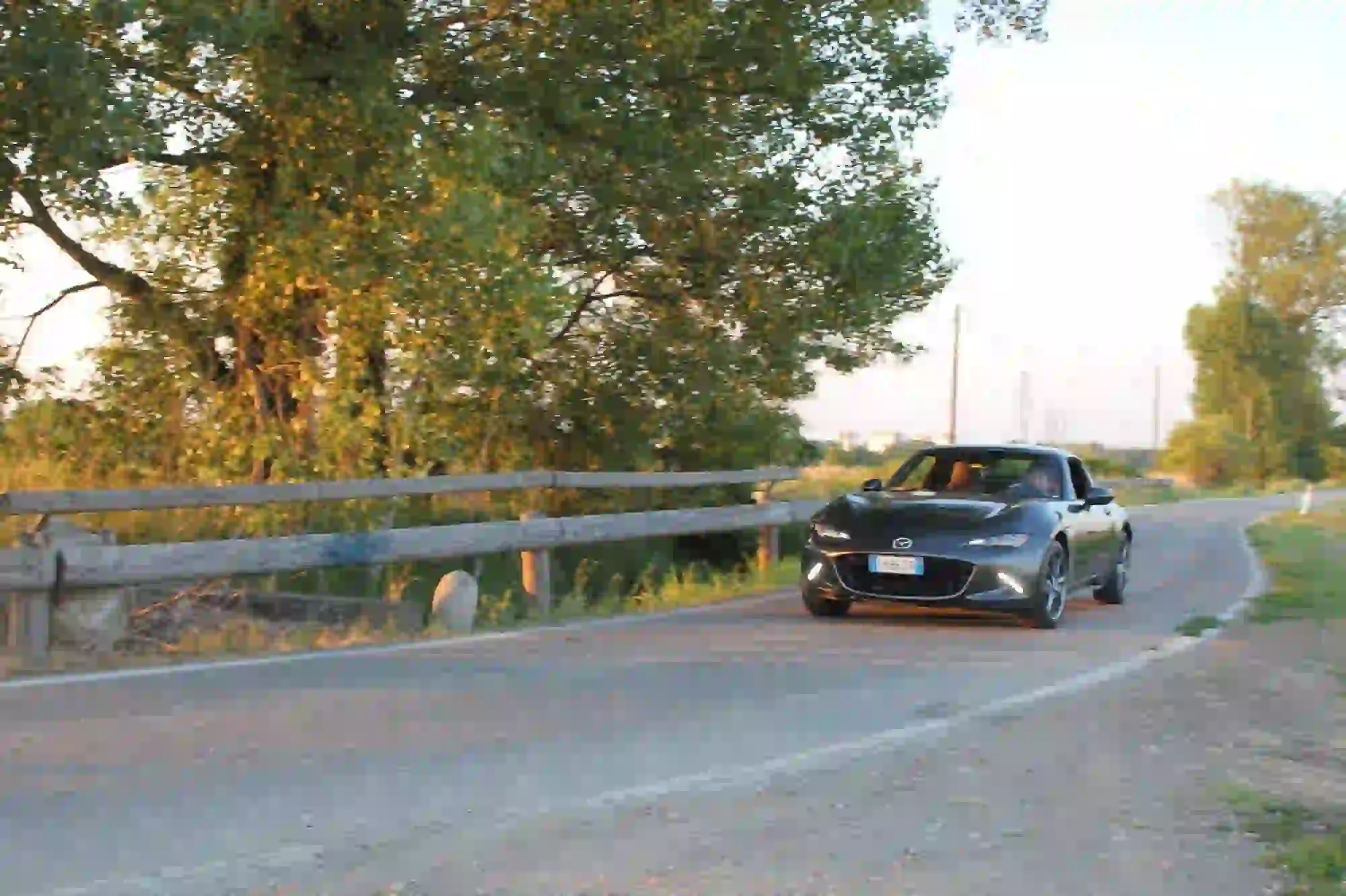 Mazda Mx-5 RF: prova su strada - 8