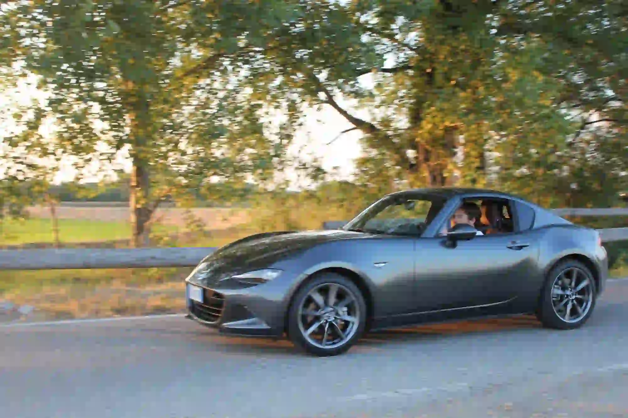Mazda Mx-5 RF: prova su strada - 11