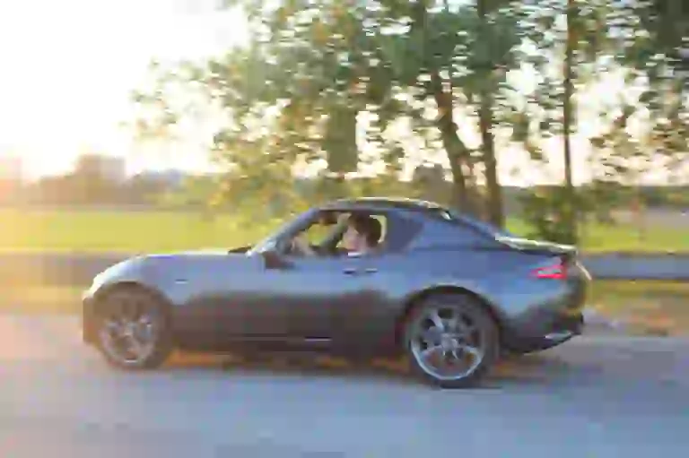 Mazda Mx-5 RF: prova su strada - 13