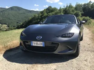 Mazda Mx-5 RF: prova su strada - 21