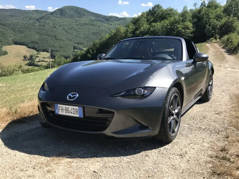 Mazda Mx-5 RF: prova su strada - 22