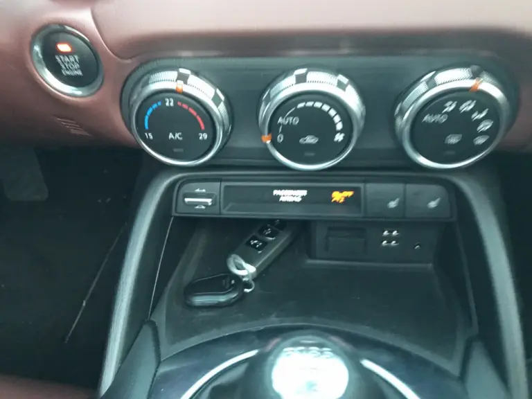 Mazda Mx-5 RF: prova su strada - 29