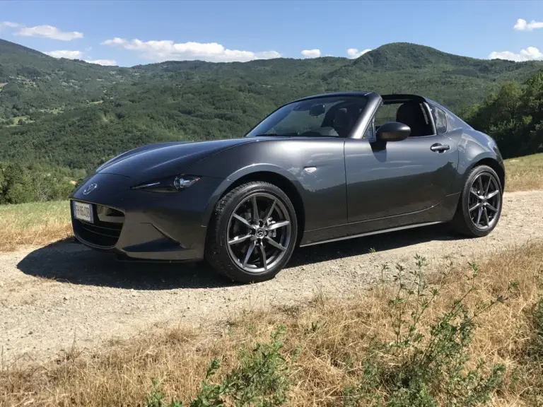 Mazda Mx-5 RF: prova su strada - 32