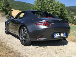Mazda Mx-5 RF: prova su strada - 34