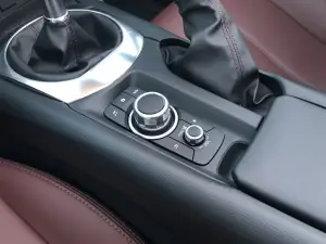 Mazda Mx-5 RF: prova su strada - 38