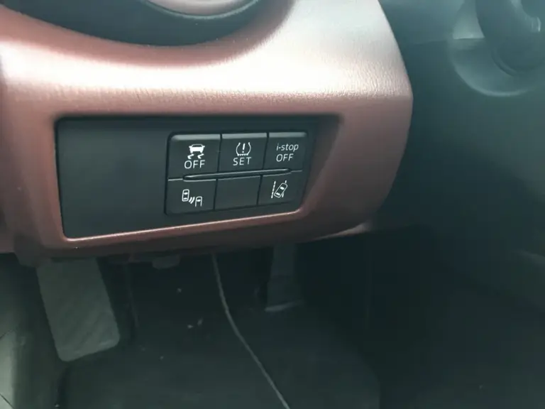 Mazda Mx-5 RF: prova su strada - 39