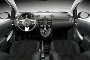 Mazda2 2011 - 5
