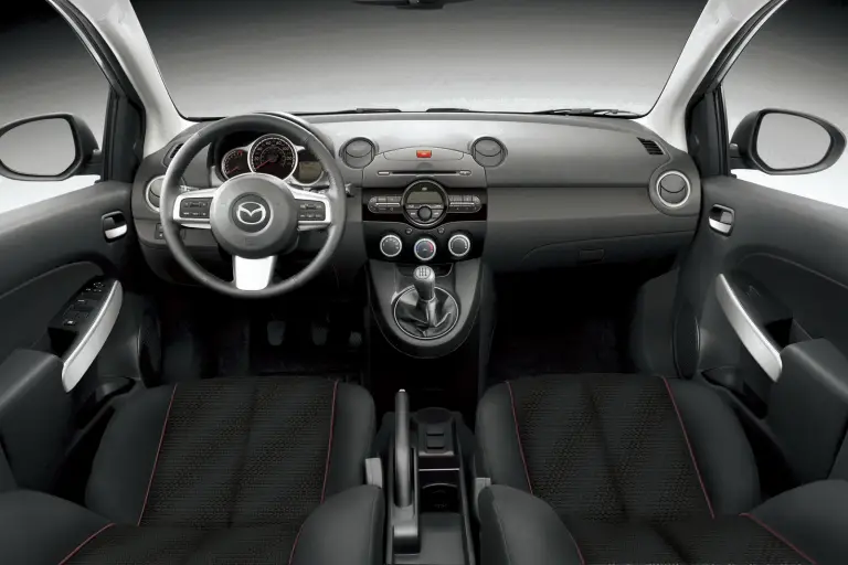 Mazda2 2011 - 5