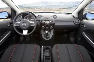 Mazda2 2011 - 9