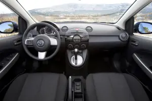 Mazda2 2011 - 10