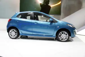Mazda2 2011 - 21