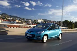 Mazda2 2011 - 24
