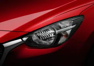 Mazda2 2015 - 18