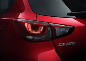 Mazda2 2015